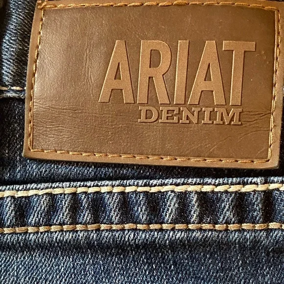 Men’s ARIAT Jeans - Picture 9 of 10